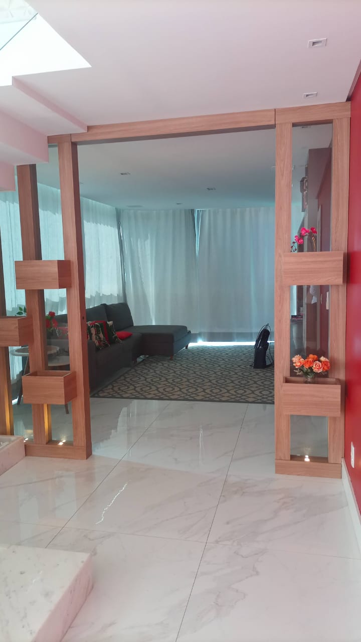 Divisória de ambientes em madeira